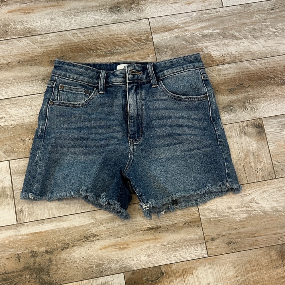 High-Rise Frayed Hem Denim Shorts in Dark Blue